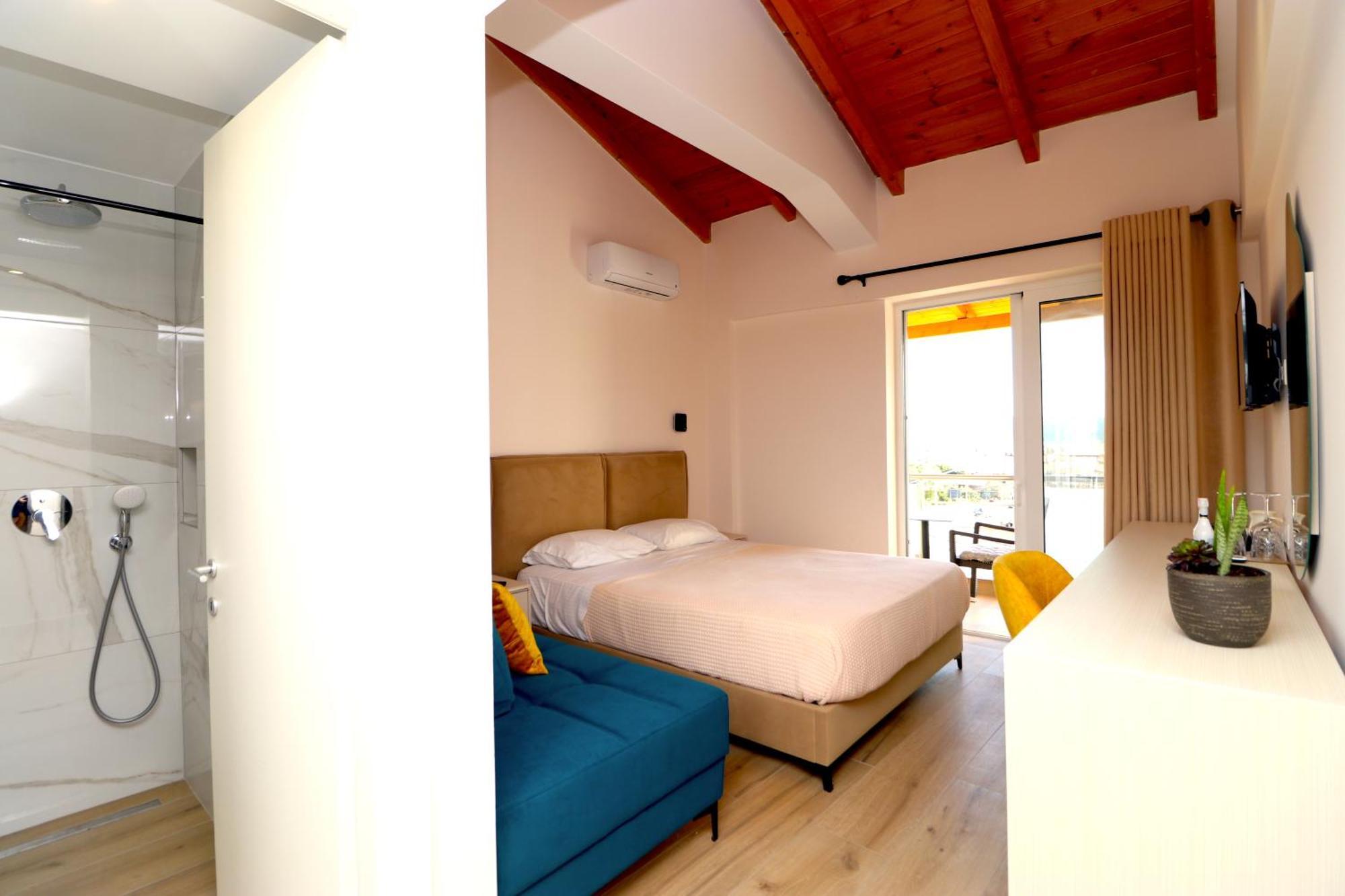 Fegi Rooms Himare Esterno foto